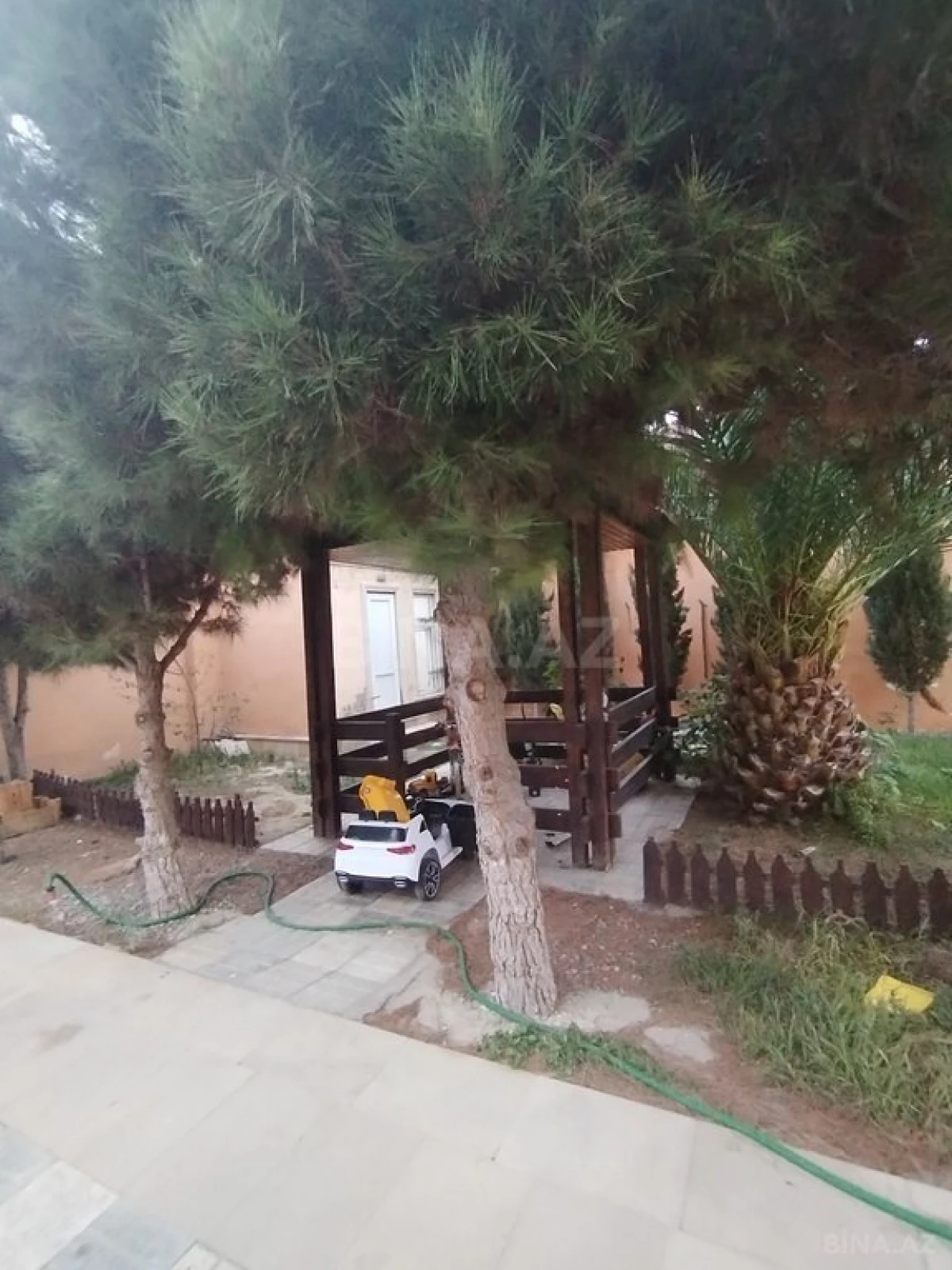 Satılır 5 otaqlı həyət evi 181 m²