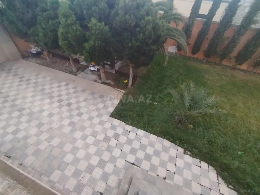 Satılır 5 otaqlı həyət evi 181 m²