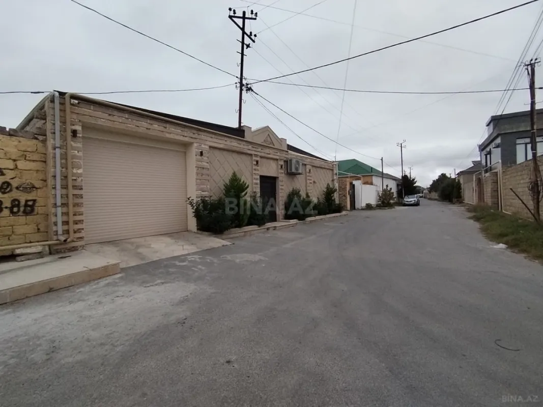 Satılır 5 otaqlı həyət evi 181 m²