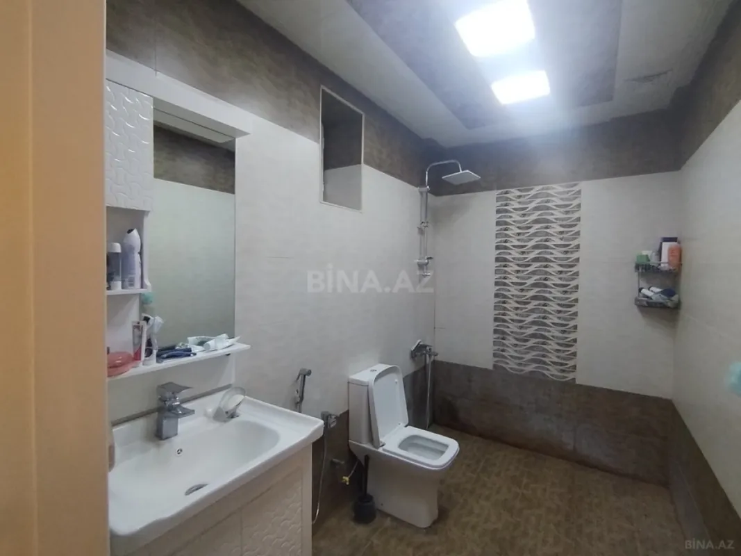 Satılır 5 otaqlı həyət evi 181 m²