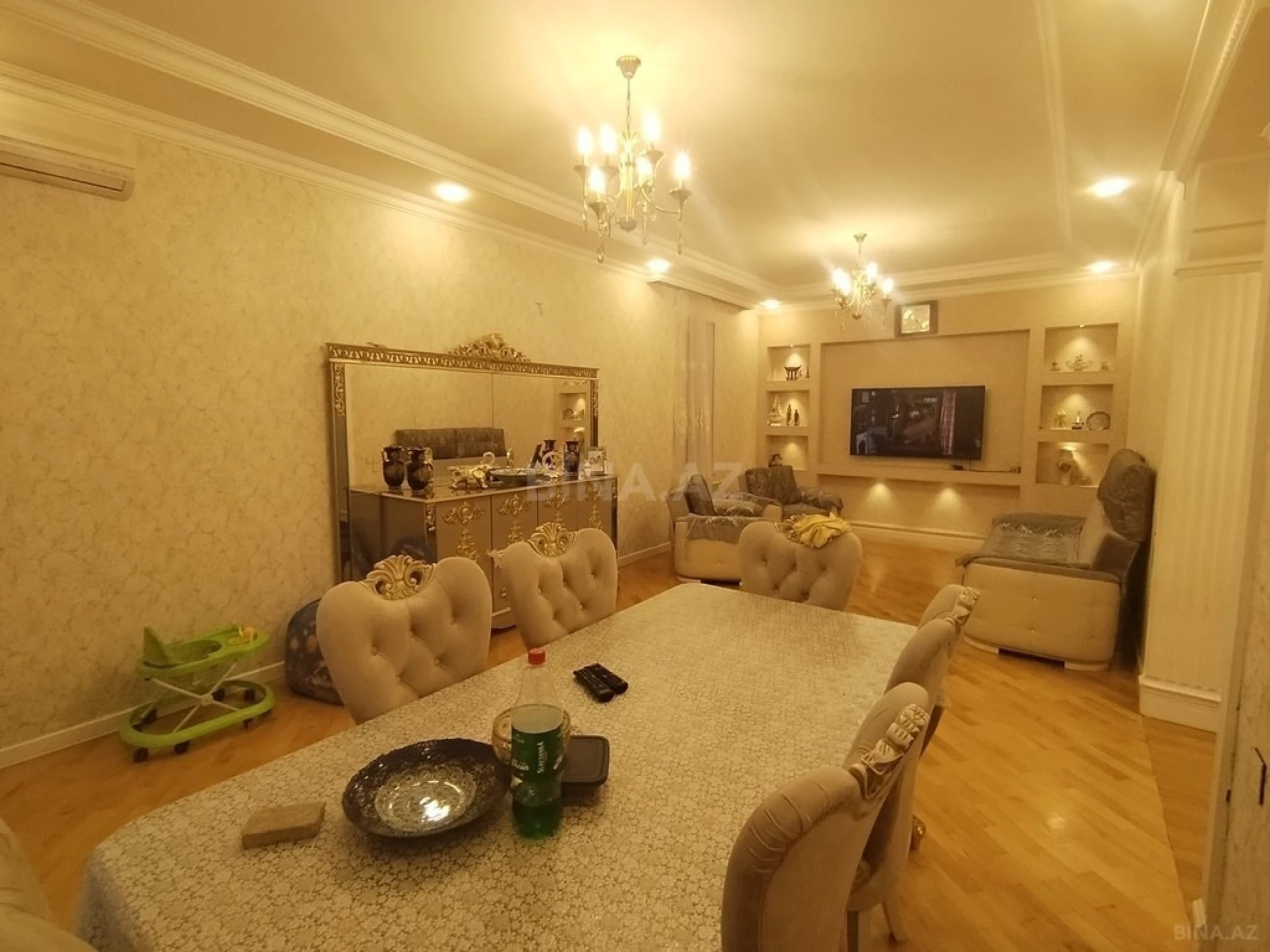 Satılır 5 otaqlı həyət evi 181 m²