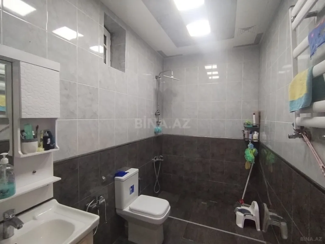 Satılır 5 otaqlı həyət evi 181 m²