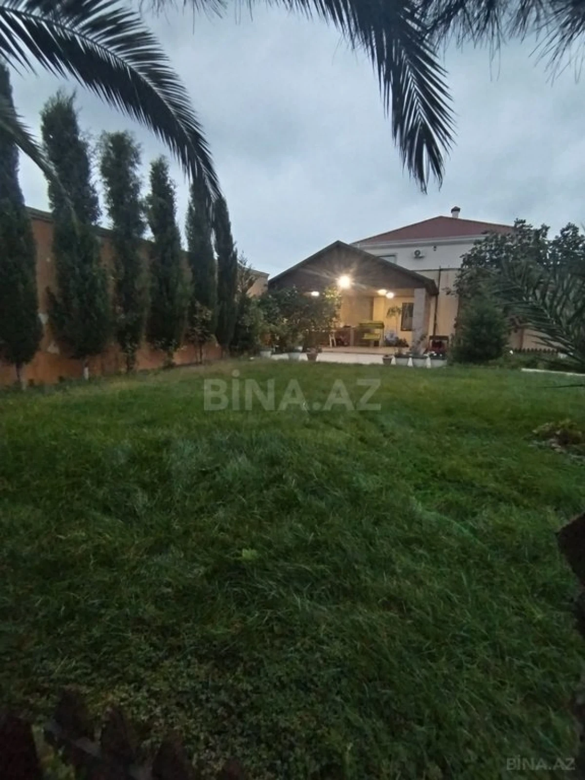 Satılır 5 otaqlı həyət evi 181 m²