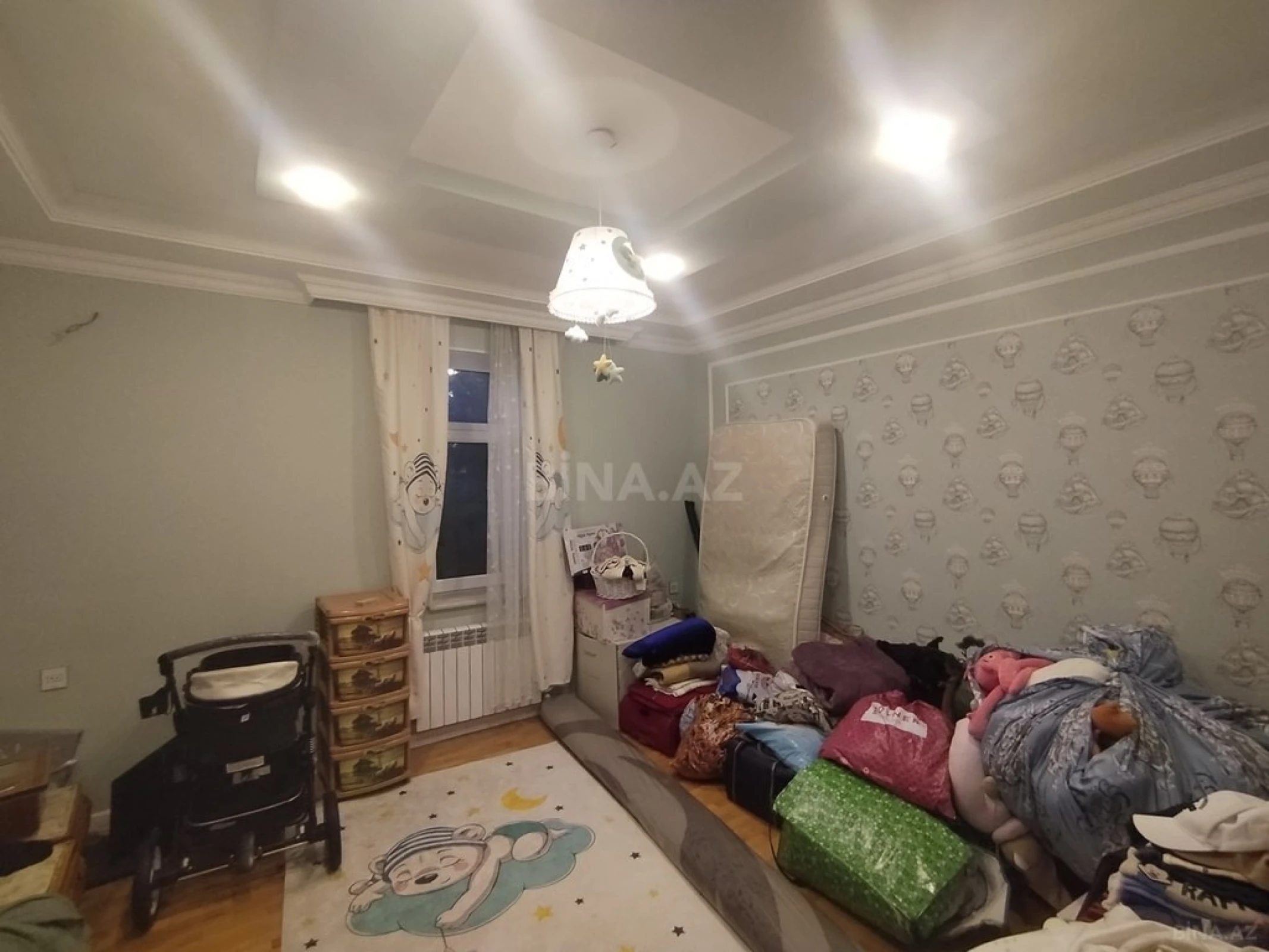 Satılır 5 otaqlı həyət evi 181 m²