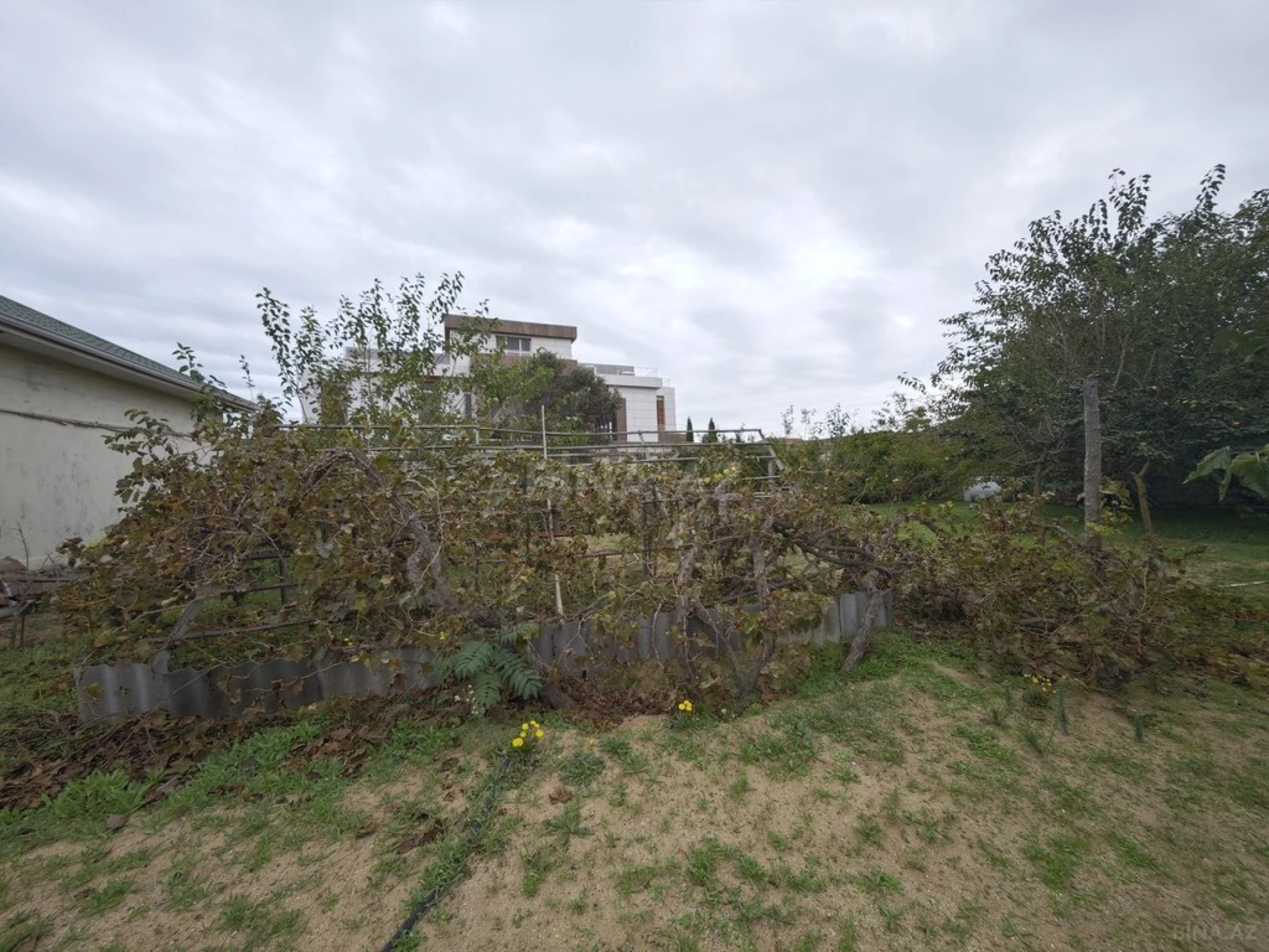 Satılır torpaq sahəsi 10 m²