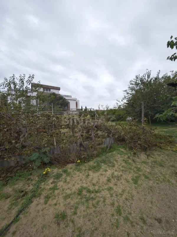 Satılır torpaq sahəsi 10 m²