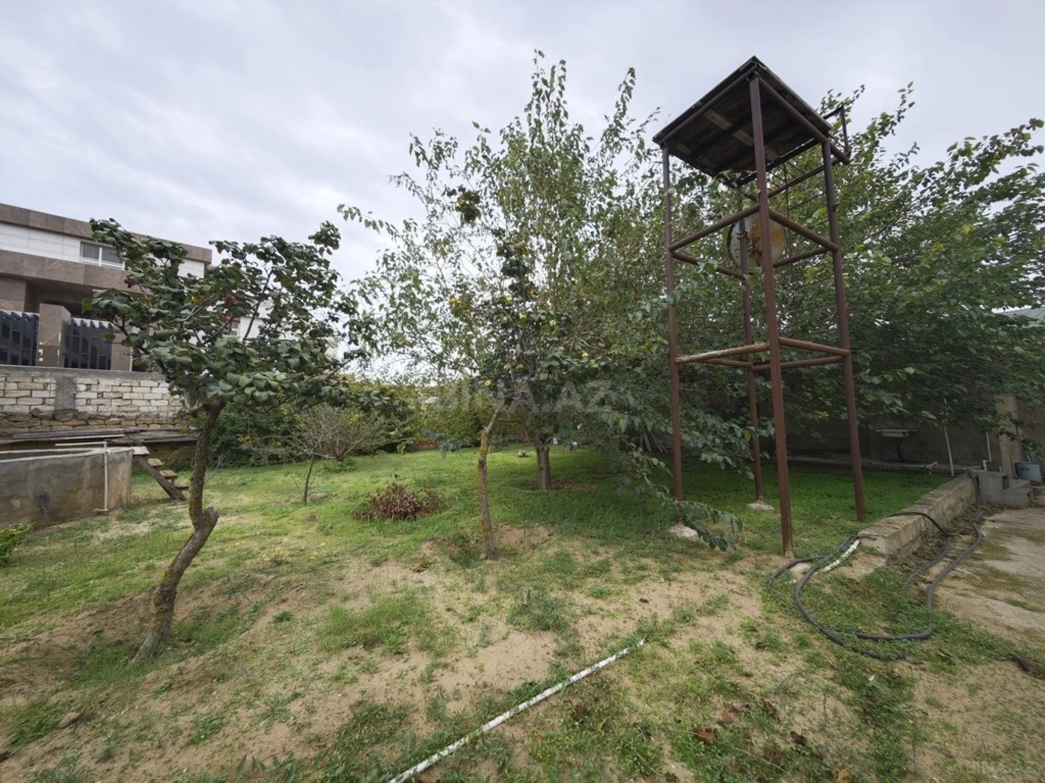 Satılır torpaq sahəsi 10 m²