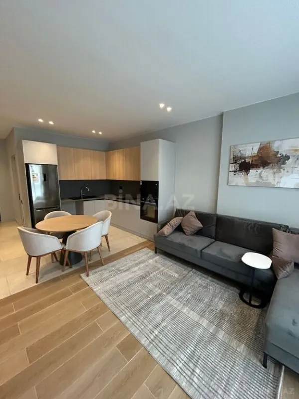 Kirayə verilir 2 otaqlı mənzil 71 m²