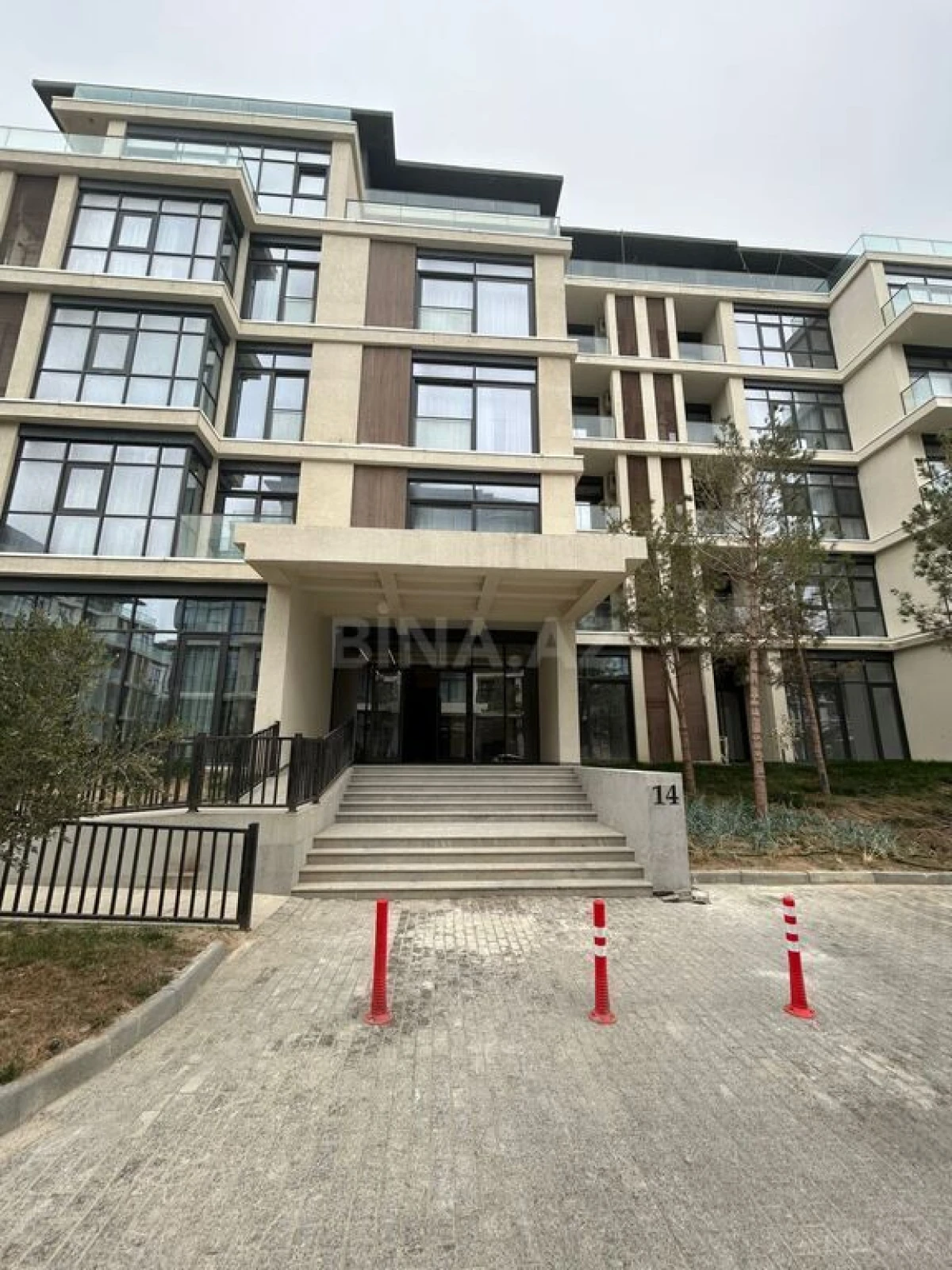 Kirayə verilir 2 otaqlı mənzil 71 m²