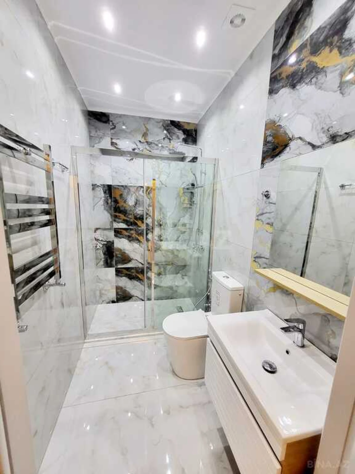 Kirayə verilir 2 otaqlı mənzil 65 m²