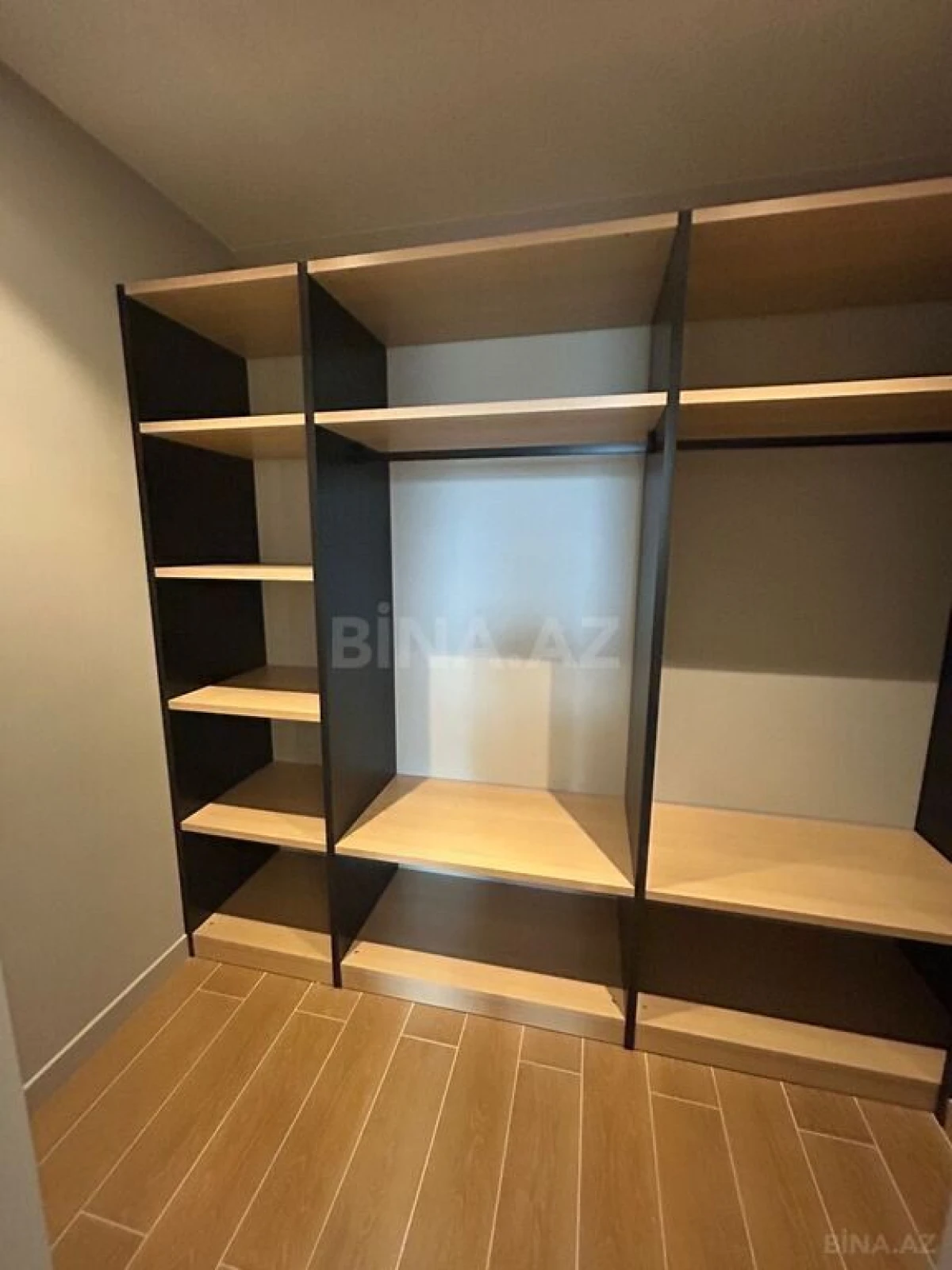 Kirayə verilir 2 otaqlı mənzil 74 m²