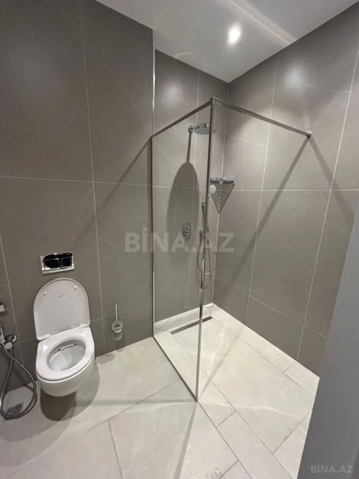 Kirayə verilir 2 otaqlı mənzil 74 m²