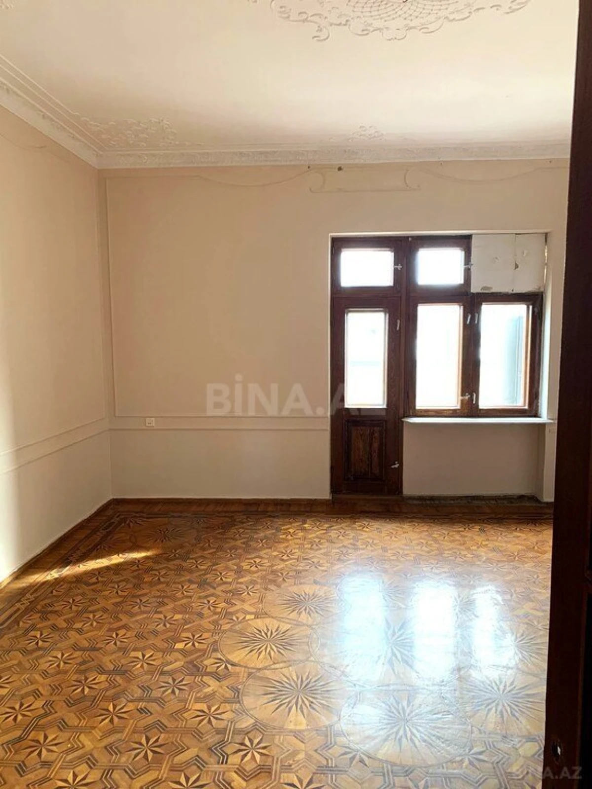 Satılır 3 otaqlı mənzil 110 m²