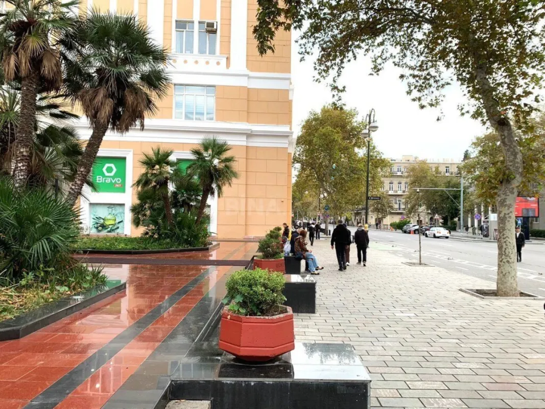 Satılır 3 otaqlı mənzil 110 m²