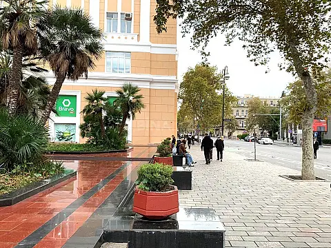 Satılır 3 otaqlı mənzil 110 m²