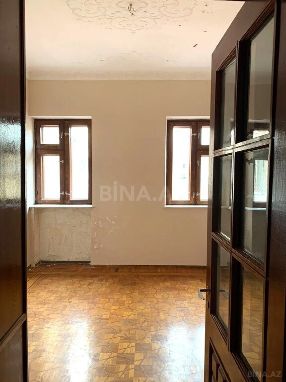 Satılır 3 otaqlı mənzil 110 m²