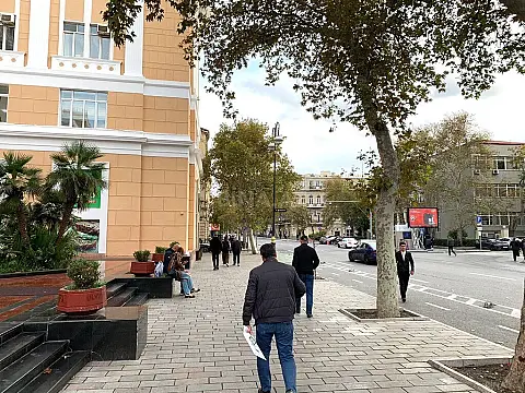 Satılır 3 otaqlı mənzil 110 m²