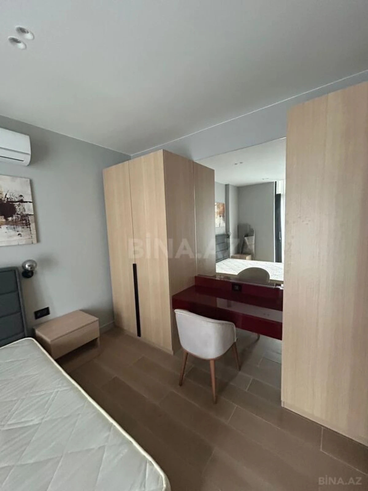Kirayə verilir 2 otaqlı mənzil 74 m²