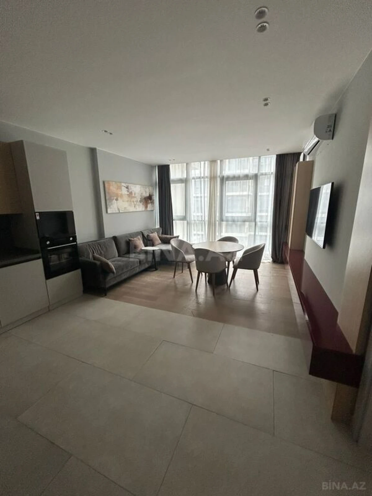 Kirayə verilir 2 otaqlı mənzil 74 m²