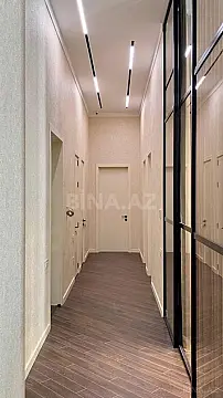 Satılır 4 otaqlı mənzil 150 m²