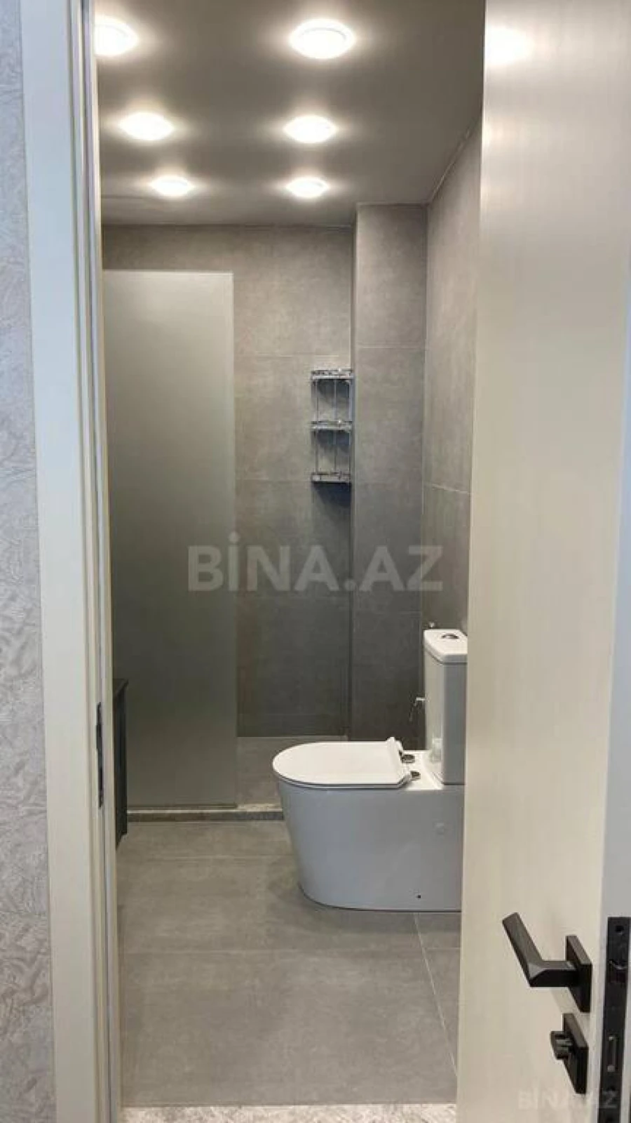 Satılır 4 otaqlı mənzil 150 m²