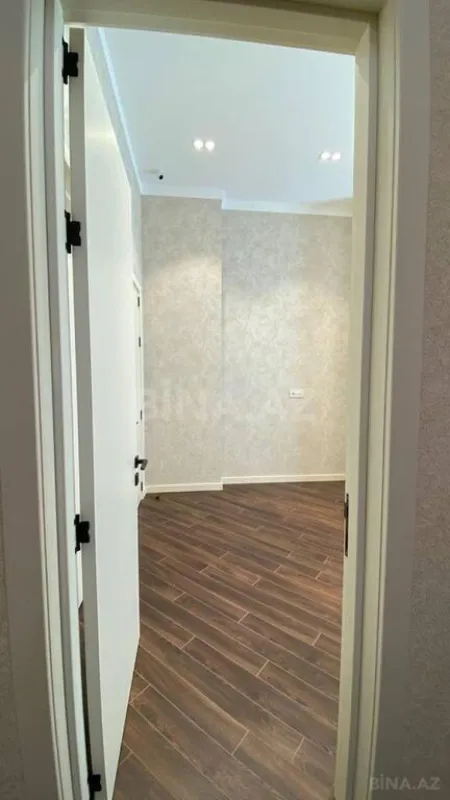Satılır 4 otaqlı mənzil 150 m²