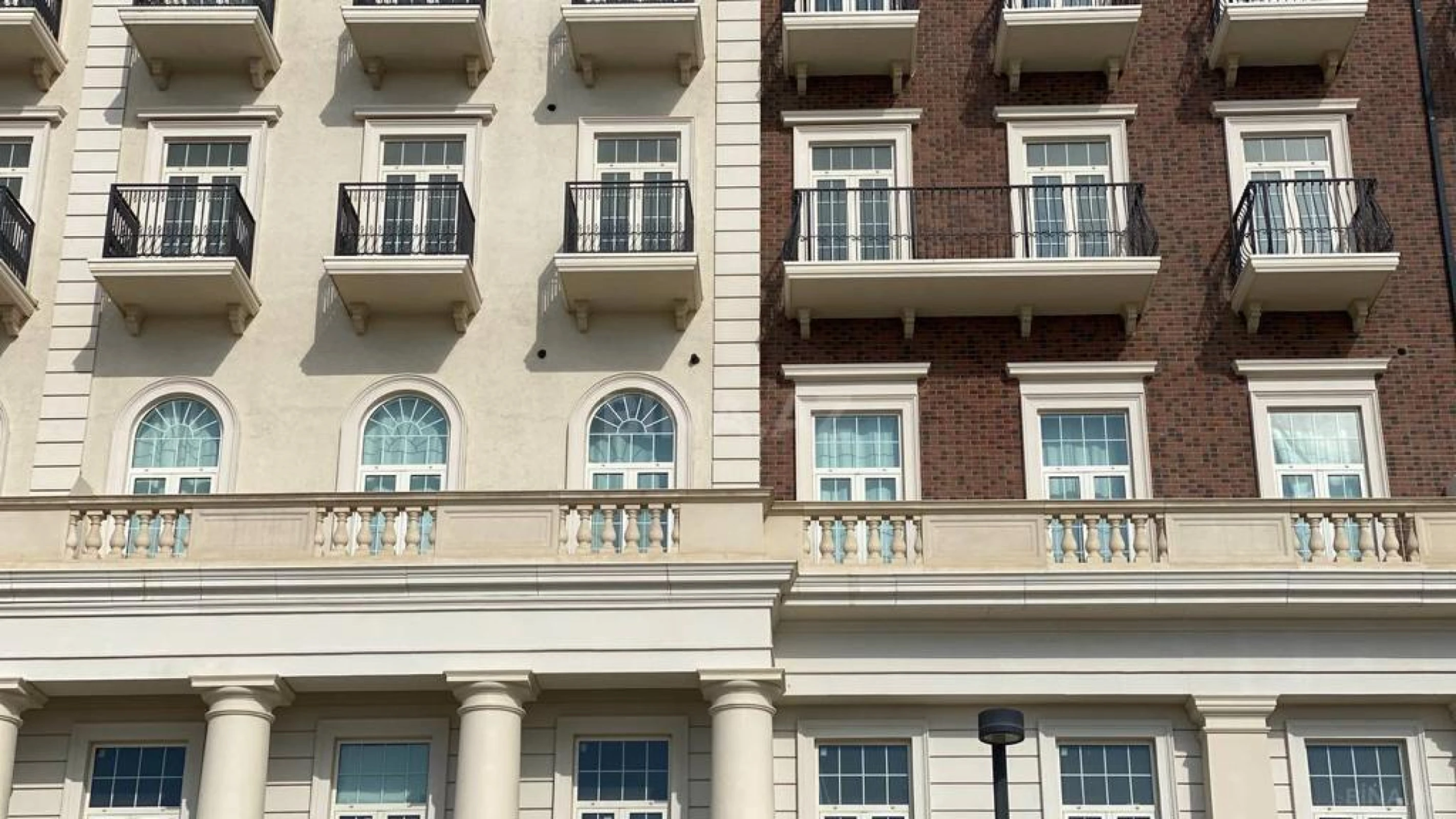 Satılır 4 otaqlı mənzil 150 m²