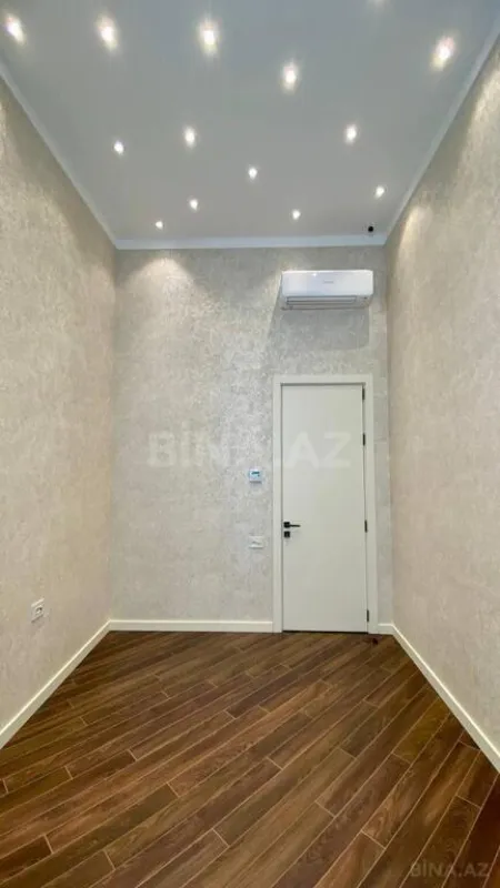 Satılır 4 otaqlı mənzil 150 m²