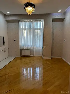 Satılır 3 otaqlı mənzil 138 m²