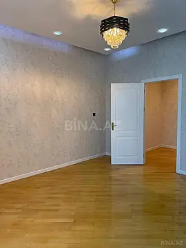 Satılır 3 otaqlı mənzil 138 m²