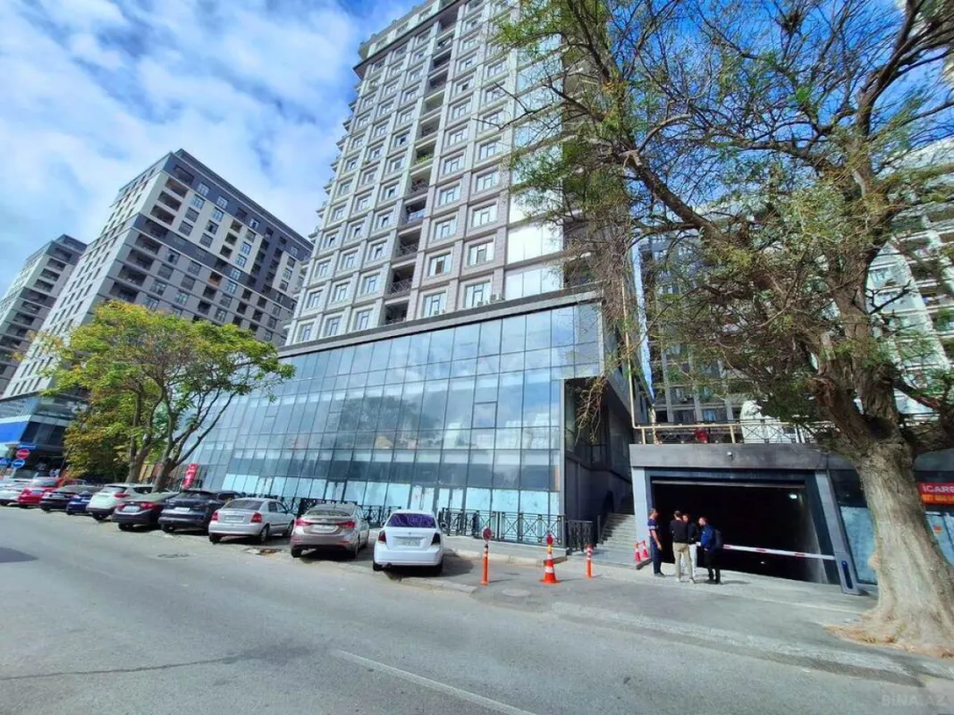 Satılır 3 otaqlı mənzil 110 m²