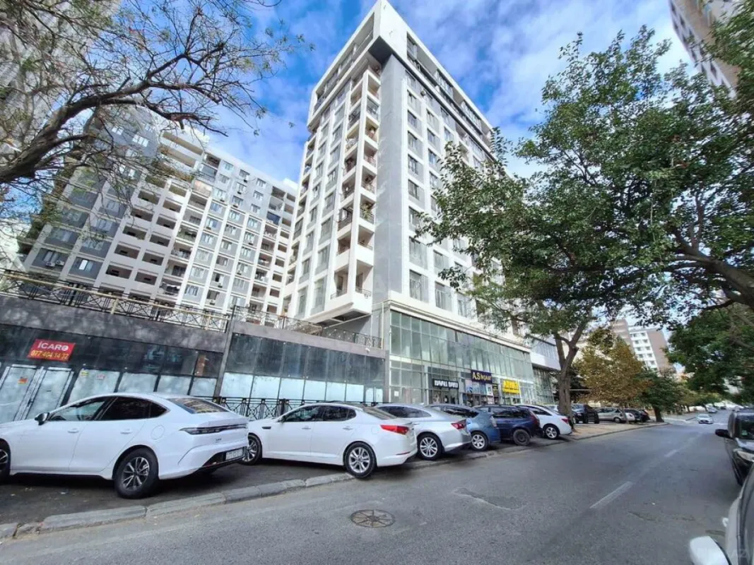 Satılır 3 otaqlı mənzil 110 m²