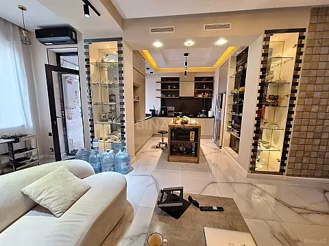 Satılır 3 otaqlı mənzil 110 m²