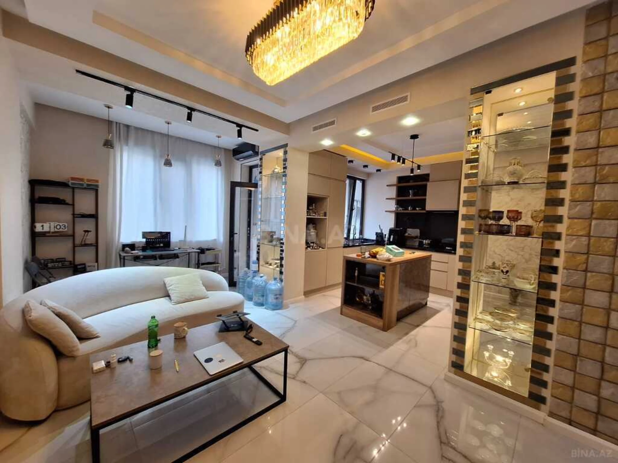 Satılır 3 otaqlı mənzil 110 m²
