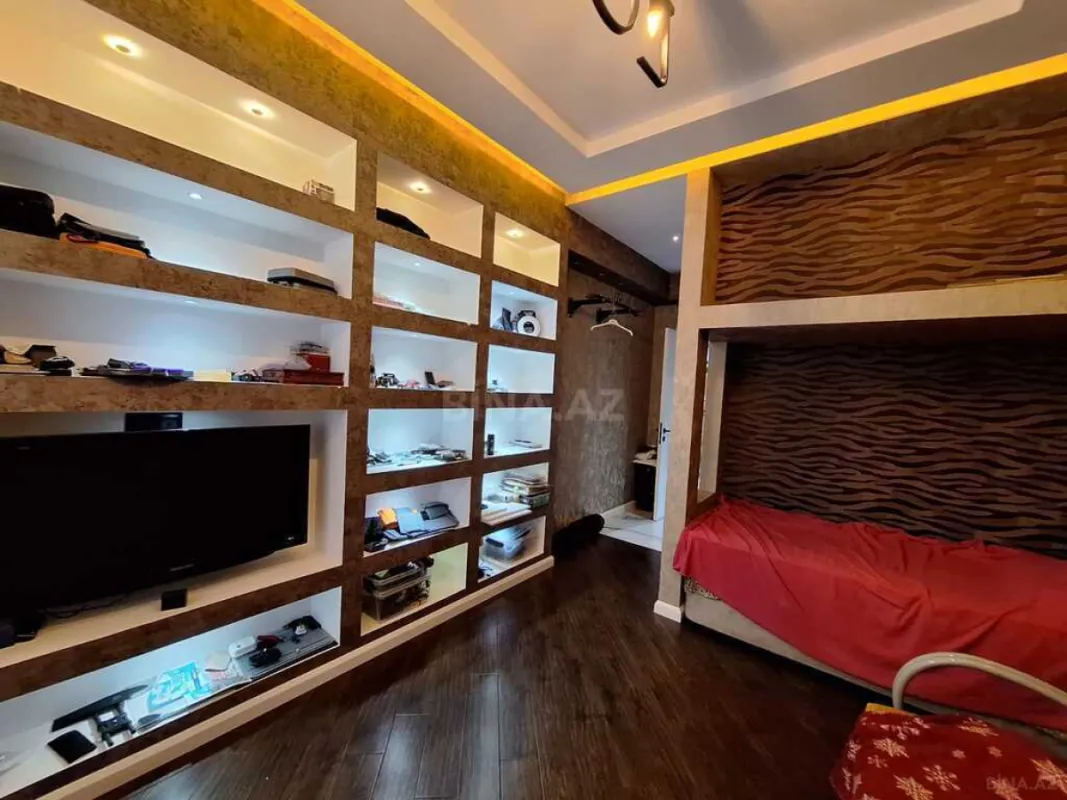 Satılır 3 otaqlı mənzil 110 m²