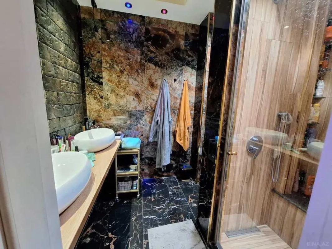 Satılır 3 otaqlı mənzil 110 m²