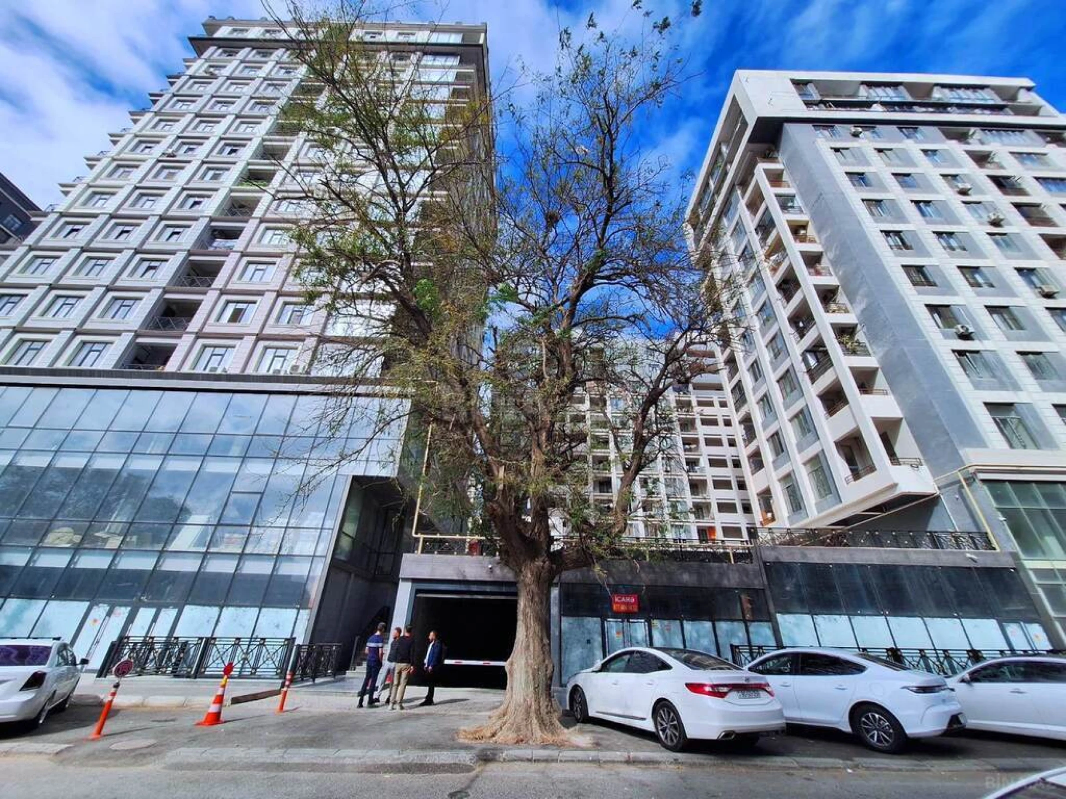 Satılır 3 otaqlı mənzil 110 m²