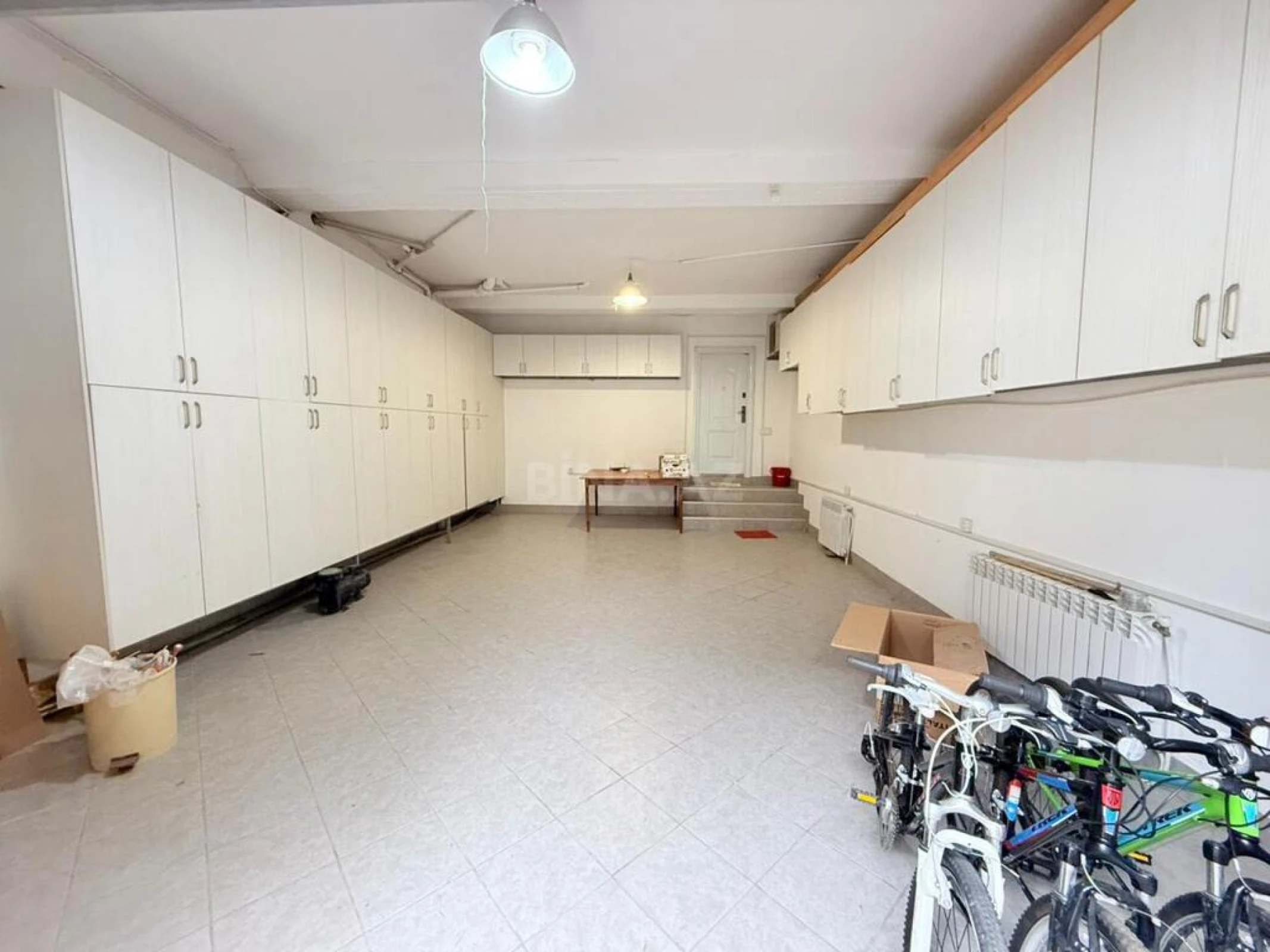 Satılır 6 otaqlı həyət evi 350 m²