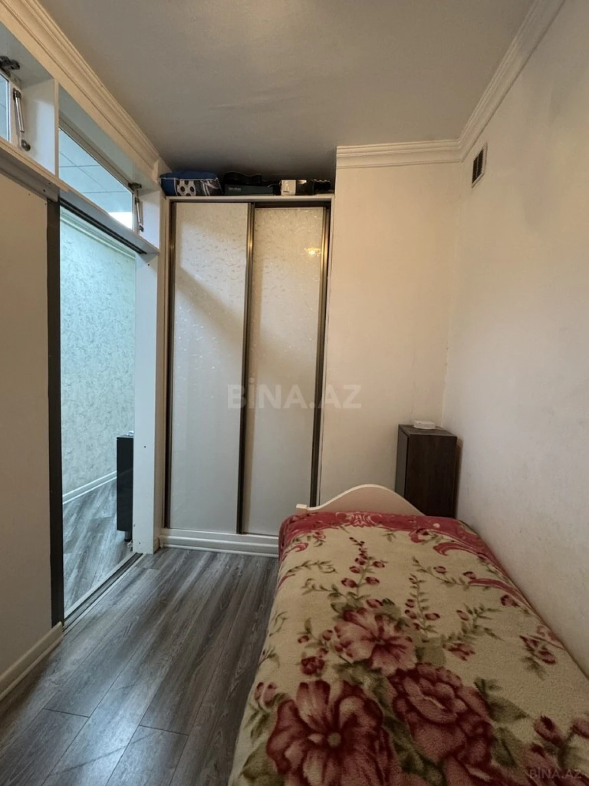 Satılır 3 otaqlı mənzil 57 m²