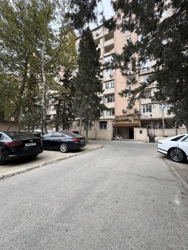 Satılır 3 otaqlı mənzil 57 m²