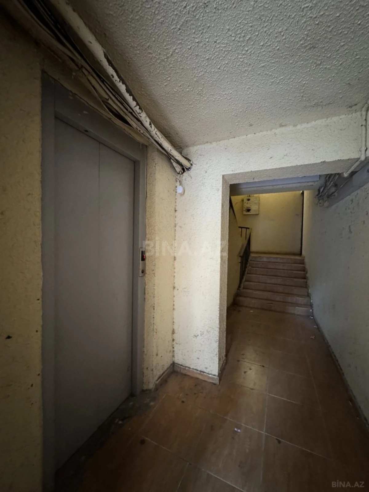 Satılır 3 otaqlı mənzil 57 m²