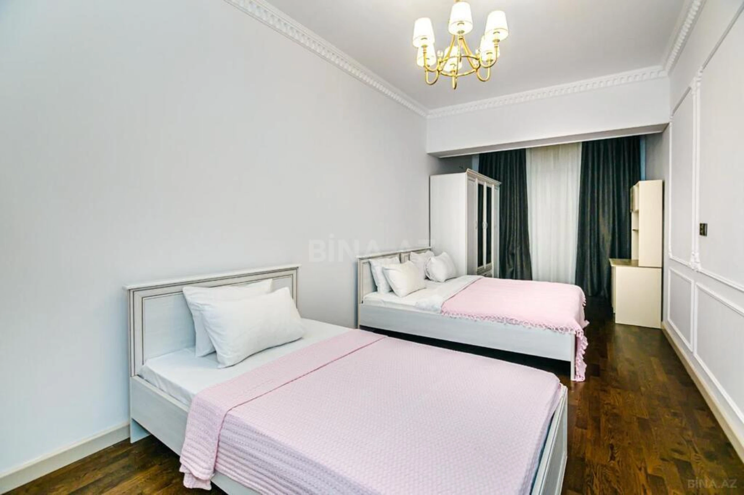 Kirayə verilir 3 otaqlı mənzil 140 m²