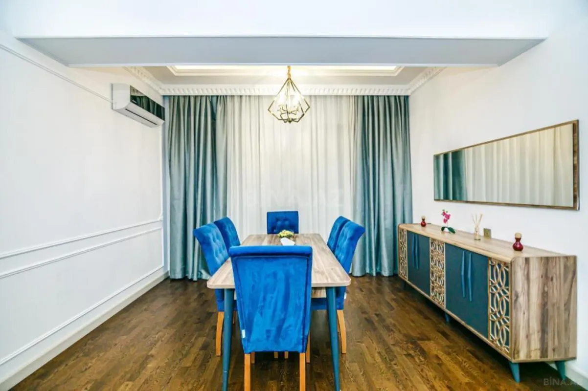 Kirayə verilir 3 otaqlı mənzil 140 m²