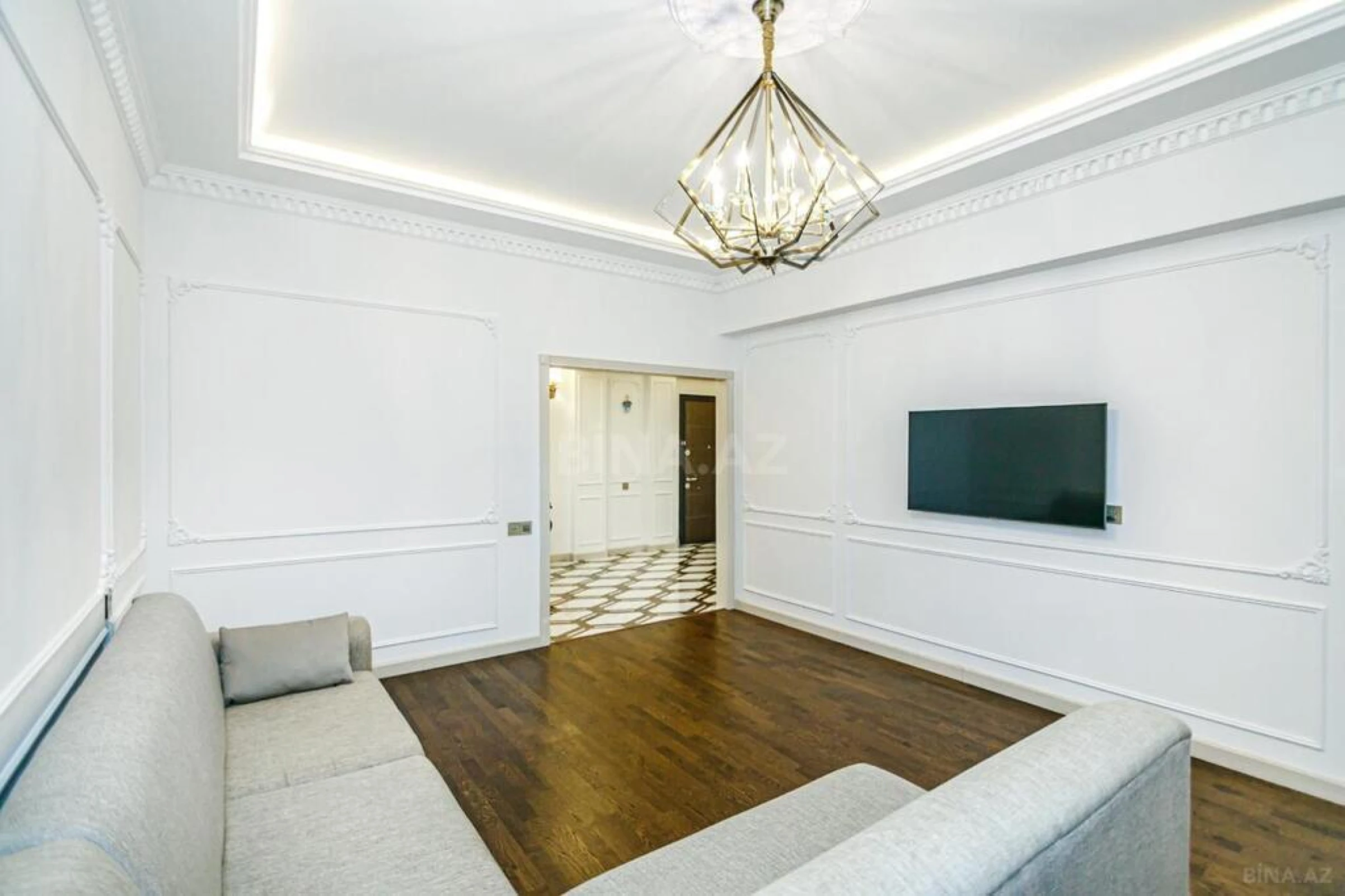 Kirayə verilir 3 otaqlı mənzil 140 m²