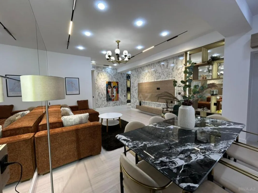 Satılır 3 otaqlı mənzil 117 m²