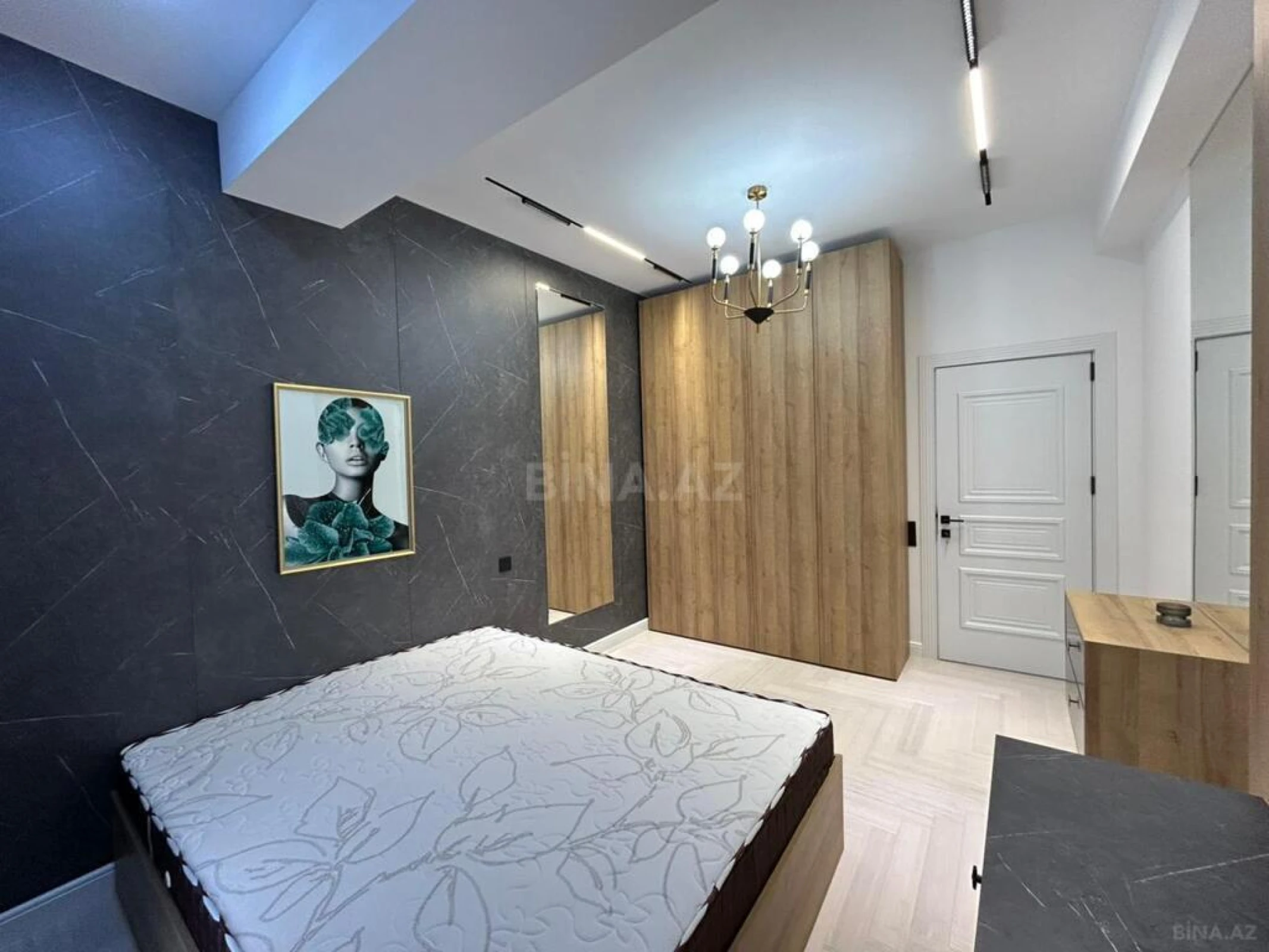 Satılır 3 otaqlı mənzil 117 m²