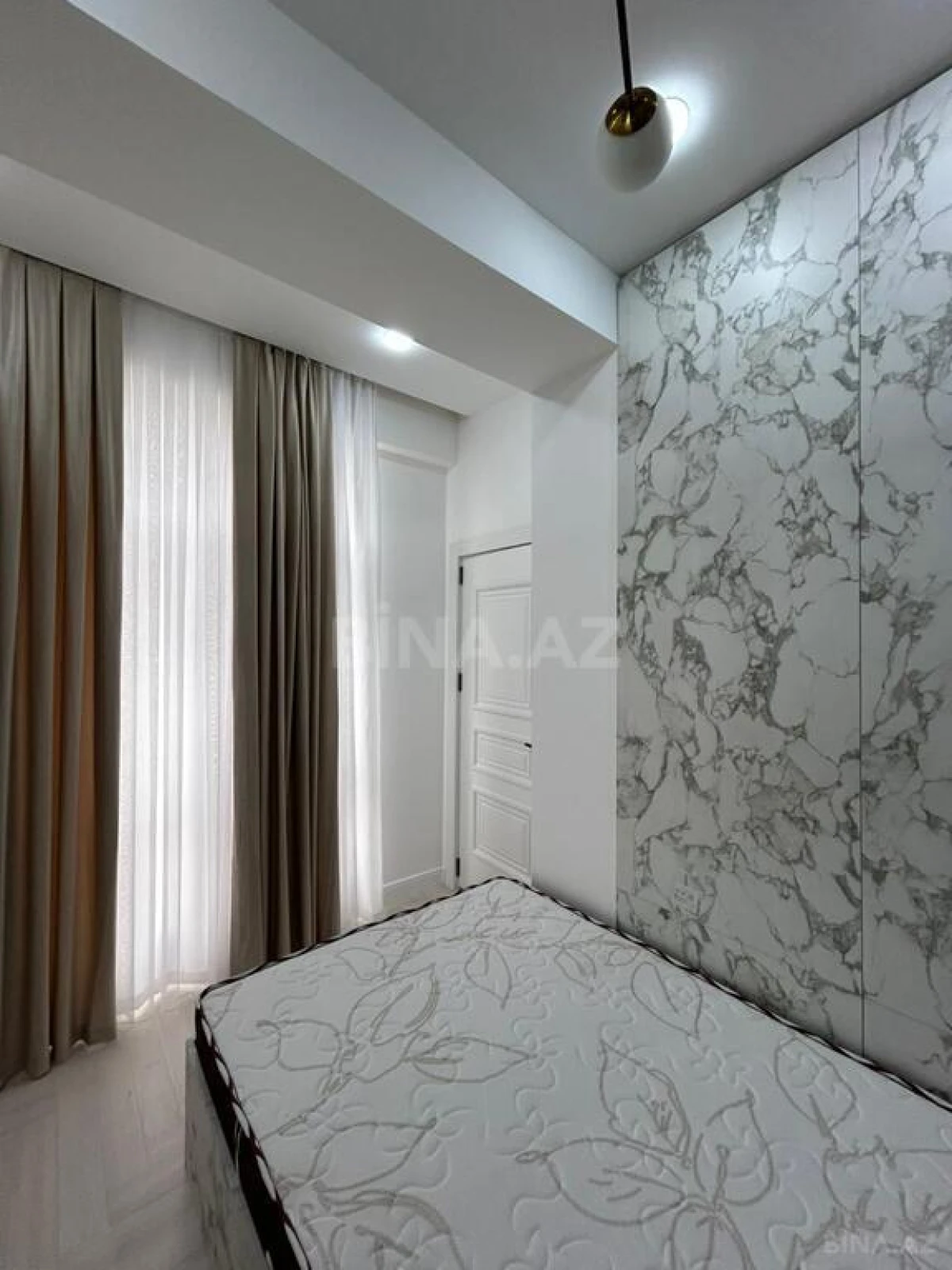 Satılır 3 otaqlı mənzil 117 m²