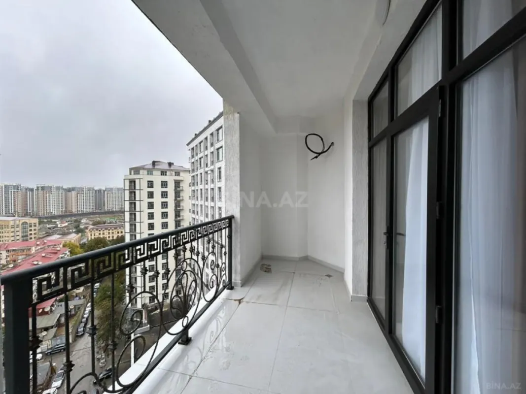 Satılır 3 otaqlı mənzil 117 m²