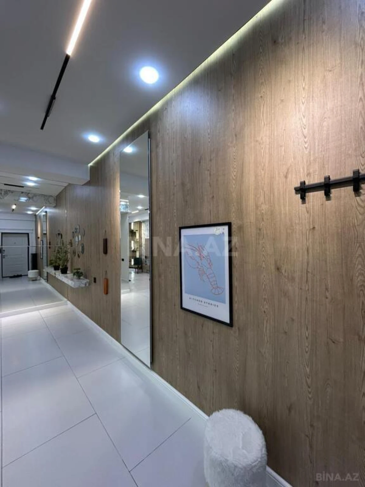 Satılır 3 otaqlı mənzil 117 m²