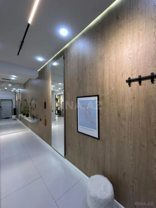 Satılır 3 otaqlı mənzil 117 m²